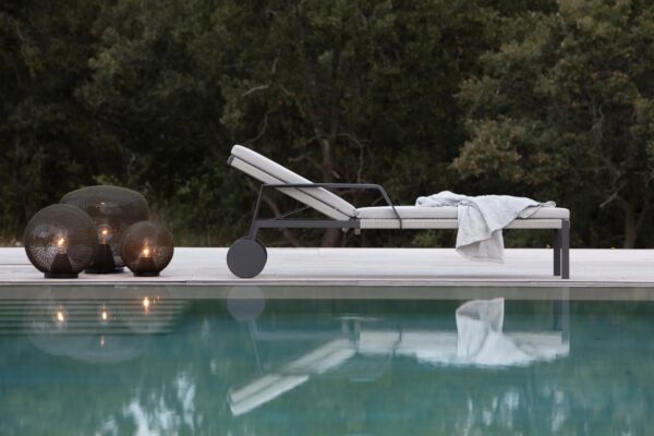 Gartenliege aus Canax® mit Armlehnen | TRIBÙ | Nodi - Image 6
