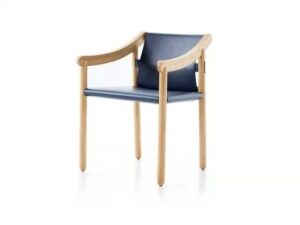 Stuhl aus massivem Holz mit Armlehnen | Cassina