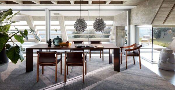 Stuhl aus massivem Holz mit Armlehnen | Cassina - Image 2