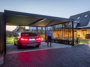 Freistehende Terrassenüberdachung aus Metall | RENSON