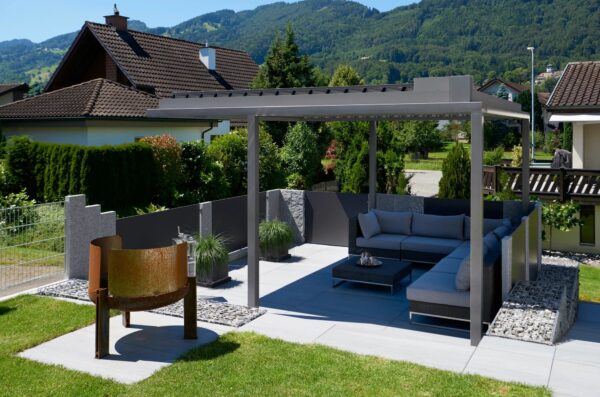Motorisierte Terrassenüberdachung mit schwenkbaren Lamellen | RENSON - Image 3