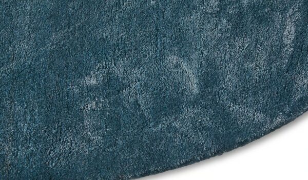 Handgearbeiteter Teppich aus Stoff | Cassina - Image 8