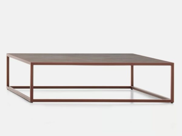 Niedriger quadratischer Couchtisch aus Keramik | MDF Italia | Arpa