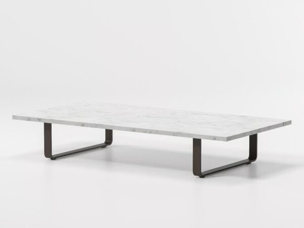 Garten-Beistelltisch aus Marmor | Kettal | Bitta