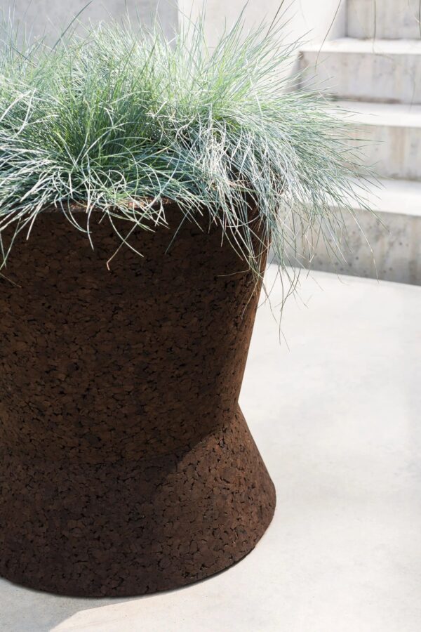 Niedriger Gartenvase aus Kork | RODA | Bush On - Image 2