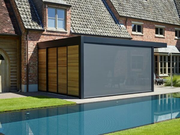 Motorisierte Terrassenüberdachung mit schwenkbaren Lamellen | RENSON - Image 10