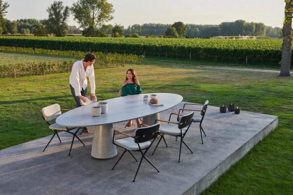 Ovaler Gartentisch aus Ductal® | Royal Botania | Conix - Image 7