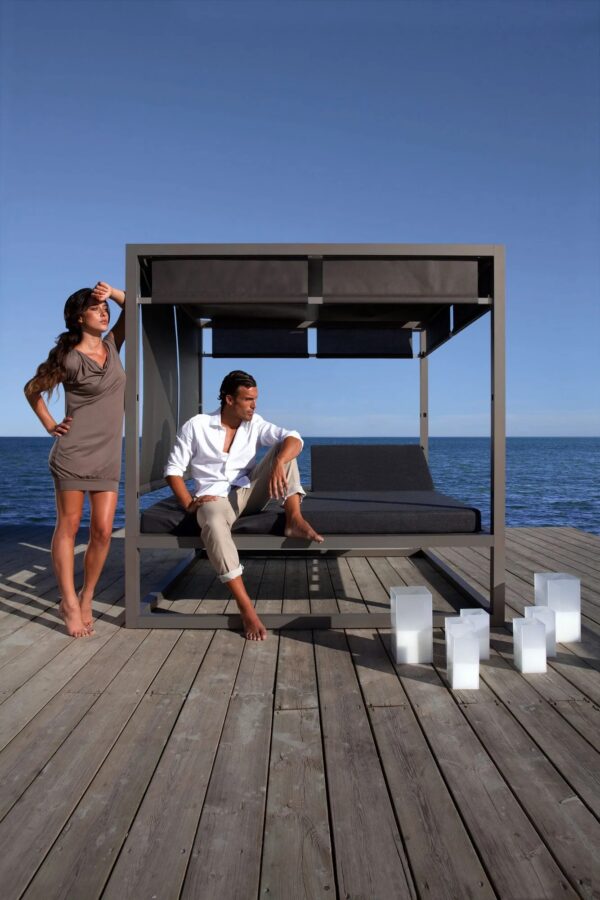 Loungebett mit Baldachin | GANDIABLASCO | Daybed - Image 7