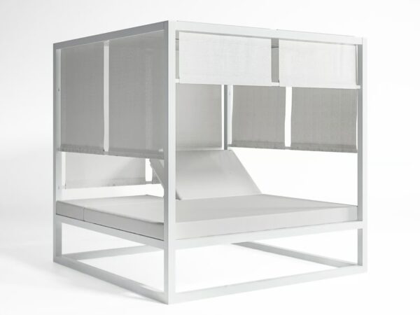 Loungebett mit Baldachin | GANDIABLASCO | Daybed