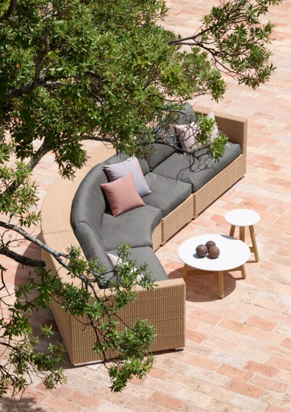Runder Garten-Beistelltisch aus Teakholz | DEDON | MBRACE - Image 8