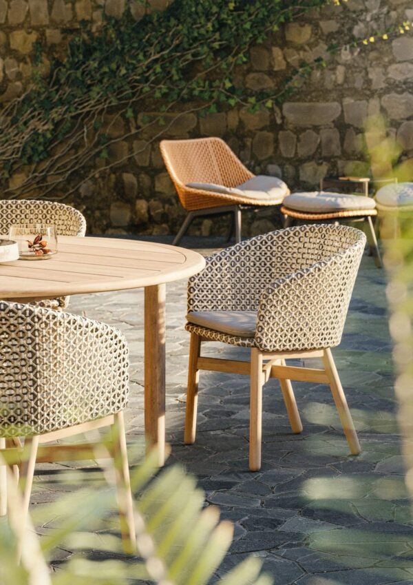 Runder Gartentisch aus Teakholz | DEDON | TIBBO - Image 6