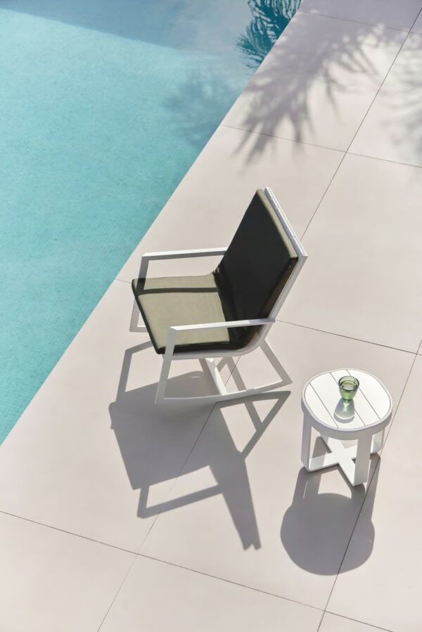 Runder Garten-Beistelltisch aus Thermolackiertem Aluminium | GANDIABLASCO | Flat - Image 11