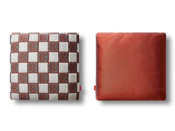 Quadratisches geometrisches Kissen aus Stoff | Cassina | Frame - Image 7