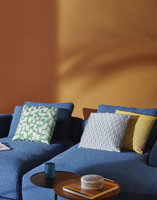 Geometrisches Sofakissen aus Stoff | Cassina | Frame - Image 3