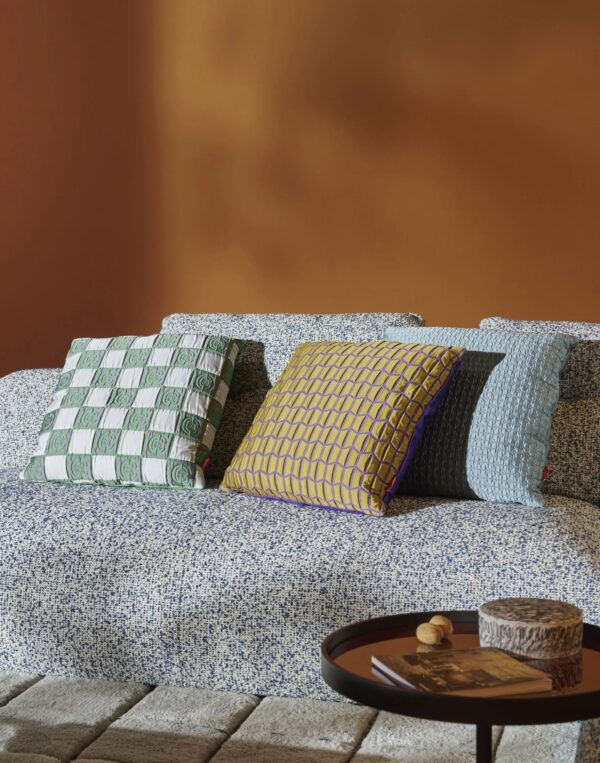 Geometrisches Sofakissen aus Stoff | Cassina | Frame - Image 2