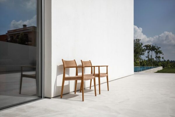 Gartenstuhl aus Teakholz mit Armlehnen | Gloster | Lima - Image 5