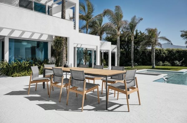 Stapelbarer Gartenstuhl aus Stoff mit Armlehnen | Gloster | Sway - Image 9