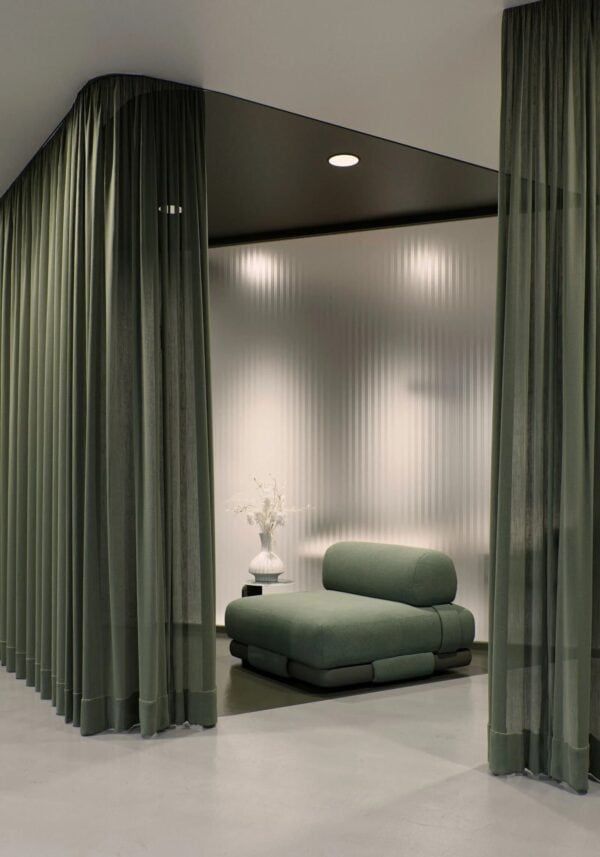 Wohnlandschaft aus Stoff | Kettal | Insula - Image 17