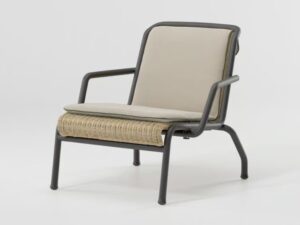 Loungesessel aus Rattan mit Armlehnen | Kettal | Eolias