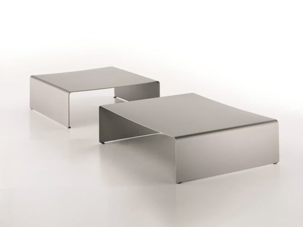 Niedriger Couchtisch aus Aluminium | MDF Italia