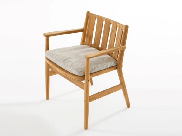 Gartenstuhl aus Teakholz mit Armlehnen | RODA | Levante