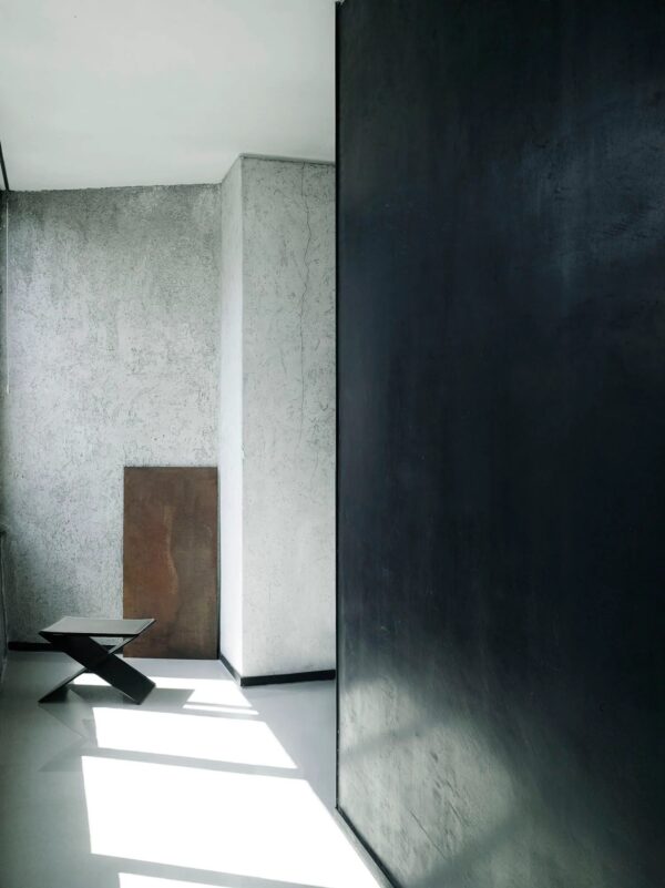 Niedriger Hocker aus Leder | Living Divani - Image 4