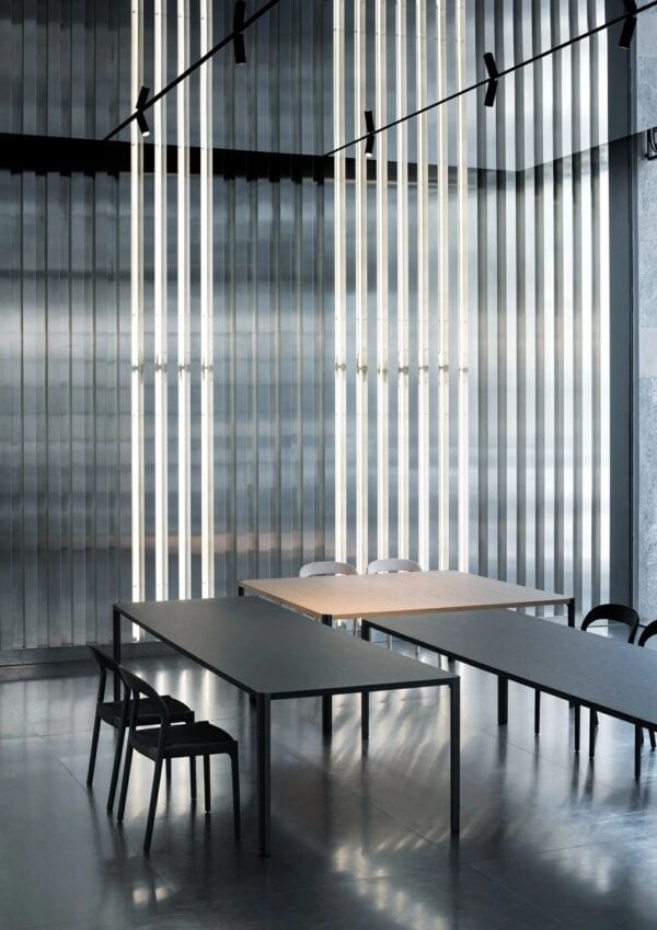 Quadratischer Esstisch aus Aluminium und Holz | Living Divani - Image 6