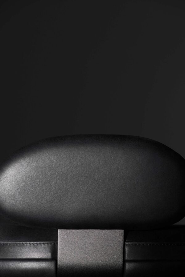 Hochhocker aus Leder | Living Divani | Pebble - Image 8