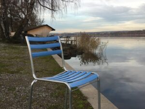 Tubular steel chairs, benches and tables | Manufakt