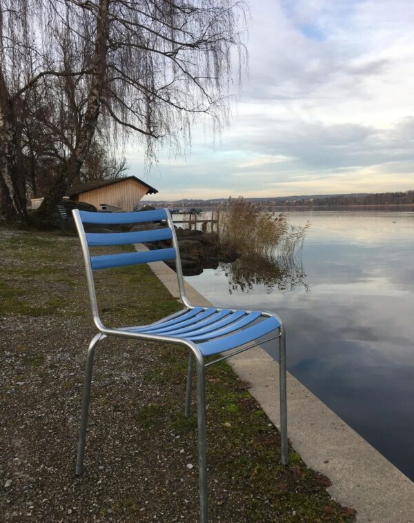 Tubular steel chairs, benches and tables | Manufakt