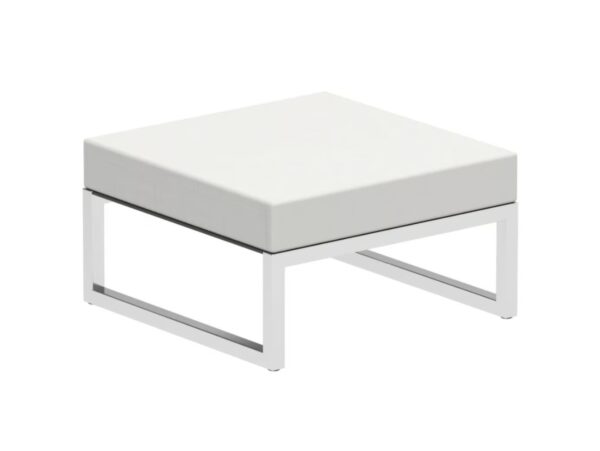 Quadratischer Fussbank für den Aussenbereich aus Batyline® | Royal Botania | Ninix Lounge