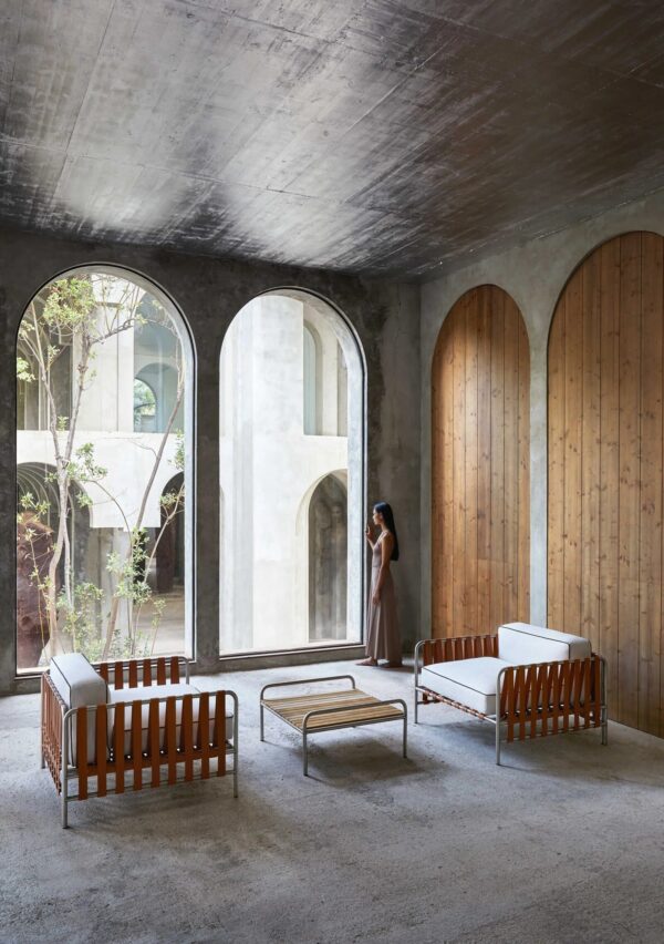 Hoch- quadratischer Couchtisch | GANDIABLASCO | Onsen - Image 6
