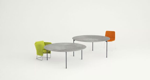 Runder Gartentisch aus Leichtzement | Paola Lenti | Plano - Image 2