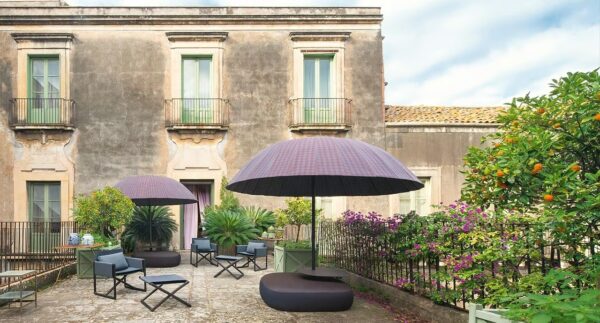 Klappbarer Gartenstuhl mit Armlehnen | Paola Lenti | Portofino - Image 9