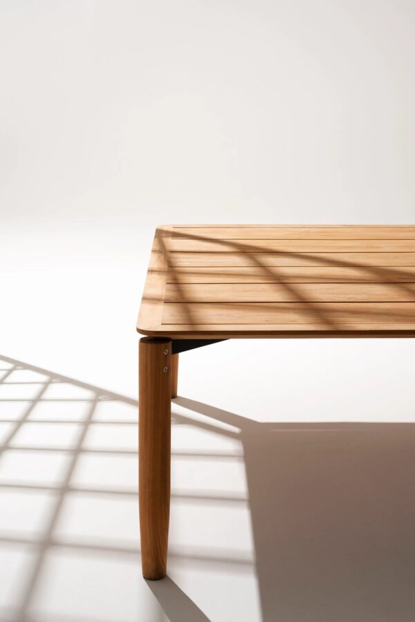 Quadratischer Gartentisch aus Teakholz | RODA | Levante - Image 3