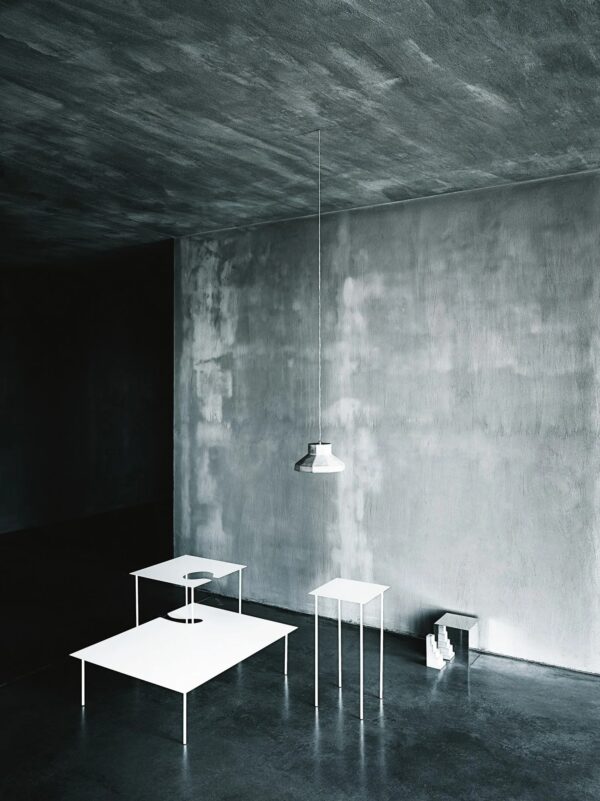 Couchtisch aus Blech | Desalto | Softer Than Steel - Image 8