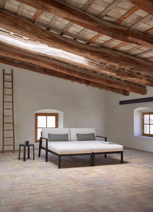 Sofa | GANDIABLASCO | Timeless - Image 18