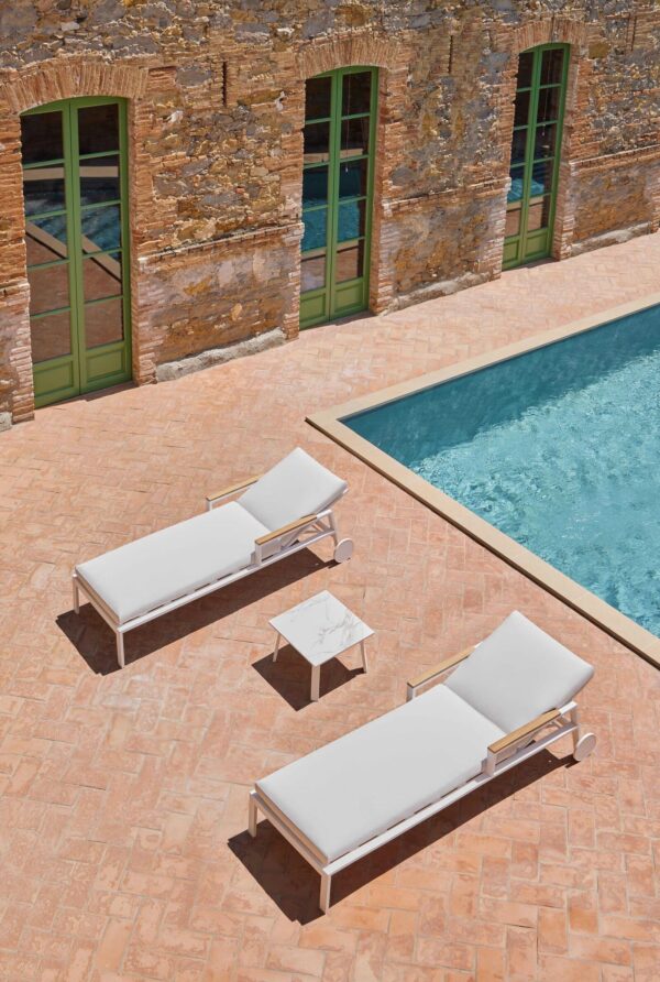 Quadratischer Couchtisch aus Thermolackiertem Aluminium | GANDIABLASCO | Timeless - Image 7