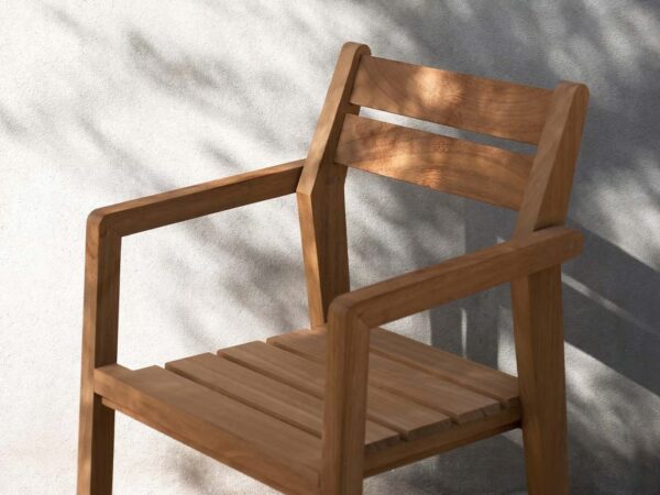 Gartenstuhl aus Irokoholz mit Armlehnen | RODA | Zania - Image 9