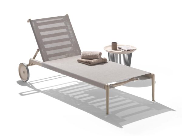 Verstellbarer Gartenliege aus Batyline® | Flexform | Atlante