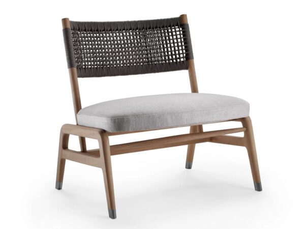 Loungesessel aus massivem Holz mit gepolsterter Sitzfläche | Flexform | Ortigia