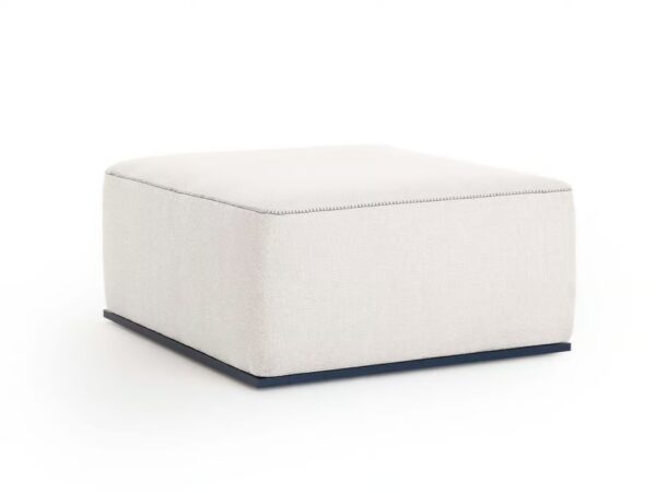 Quadratischer Sitzpouf für den Aussenbereich aus Stoff | GANDIABLASCO | Islablanca