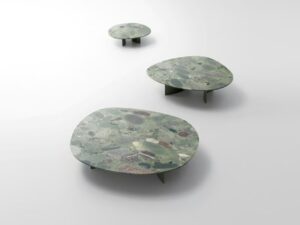 Niedriger Garten-Beistelltisch aus Granit | Paola Lenti