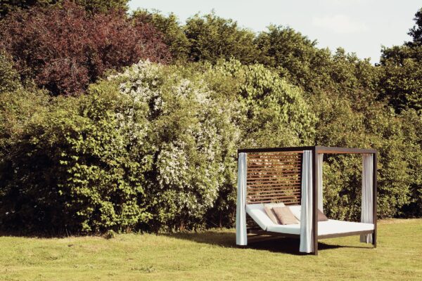 Verstellbares Loungebett mit Baldachin | Kettal | Landscape - Image 2