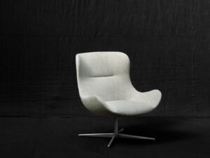 Speichen- Sessel aus Stoff mit Armlehnen | Living Divani