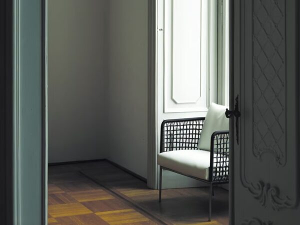 Loungesessel mit Armlehnen | Living Divani | Café - Image 4