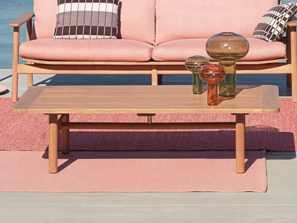 Niedriger rechteckiger Couchtisch aus Teakholz | Kettal | Riva