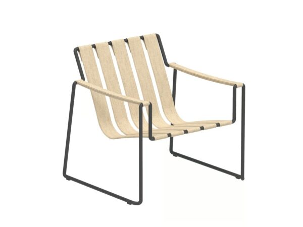 Loungesessel aus Stoff mit Kufengestell mit Armlehnen | Royal Botania | Strappy